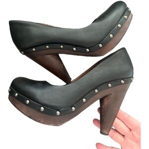 Seychelles Black Leather Wood Heel Studded 3” Pumps 10